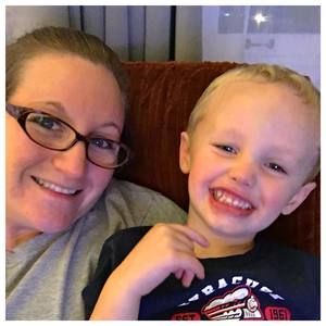 Meet your Posher, Elizabeth